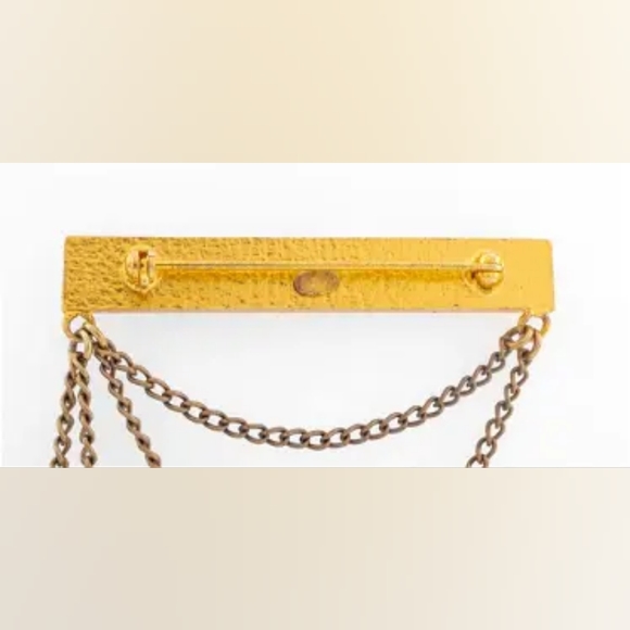 Chanel Runway Gold-Tone Faux Pearl Pin, Fall 2001 - Picture 3 of 6